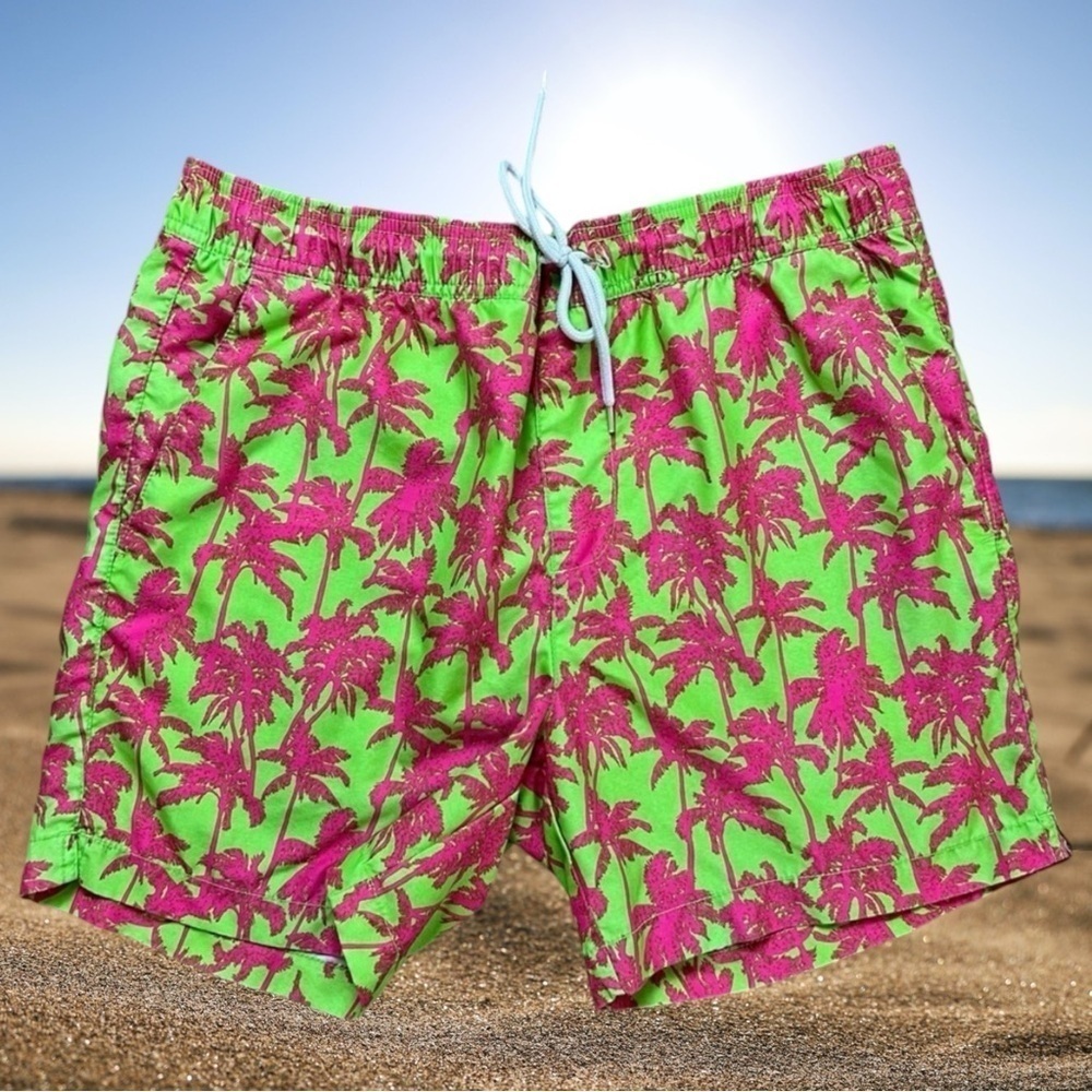 FOREVER 21 Men’s Swim Trunks, Lime Green w/ Pink Palms, Size M‎